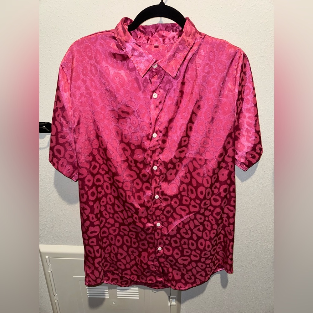 Men’s leopard print pink shirt